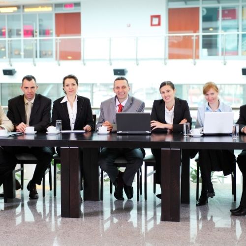 Des conseils d’administration diversifiés aident les PME familiales à se développer à l’international